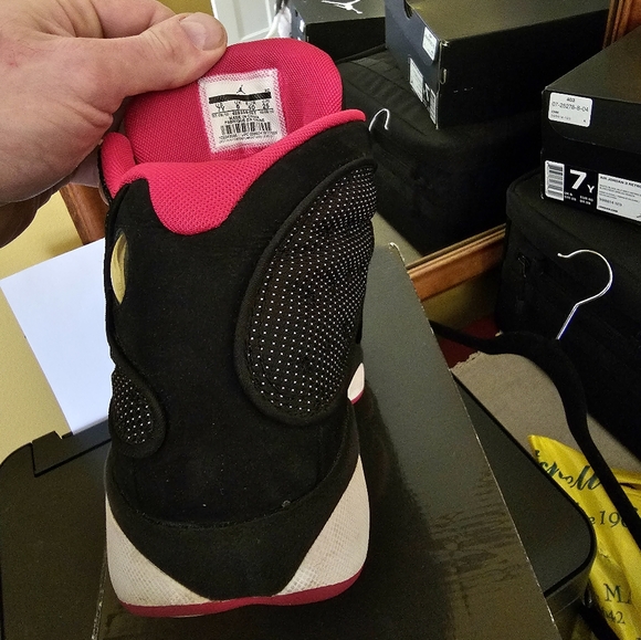 Air Jordan 13 size 7 youth - Picture 2 of 4